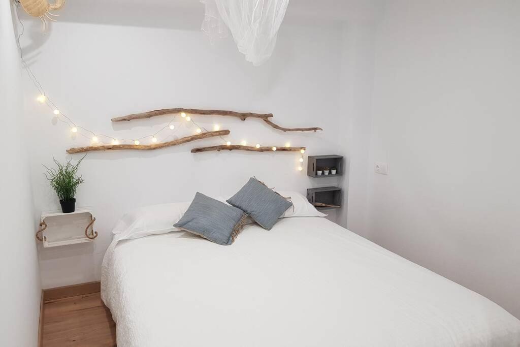 Amb encant i estil Mediterrani en zona tranquilla de Llançà i amb terrassa Extérieur photo